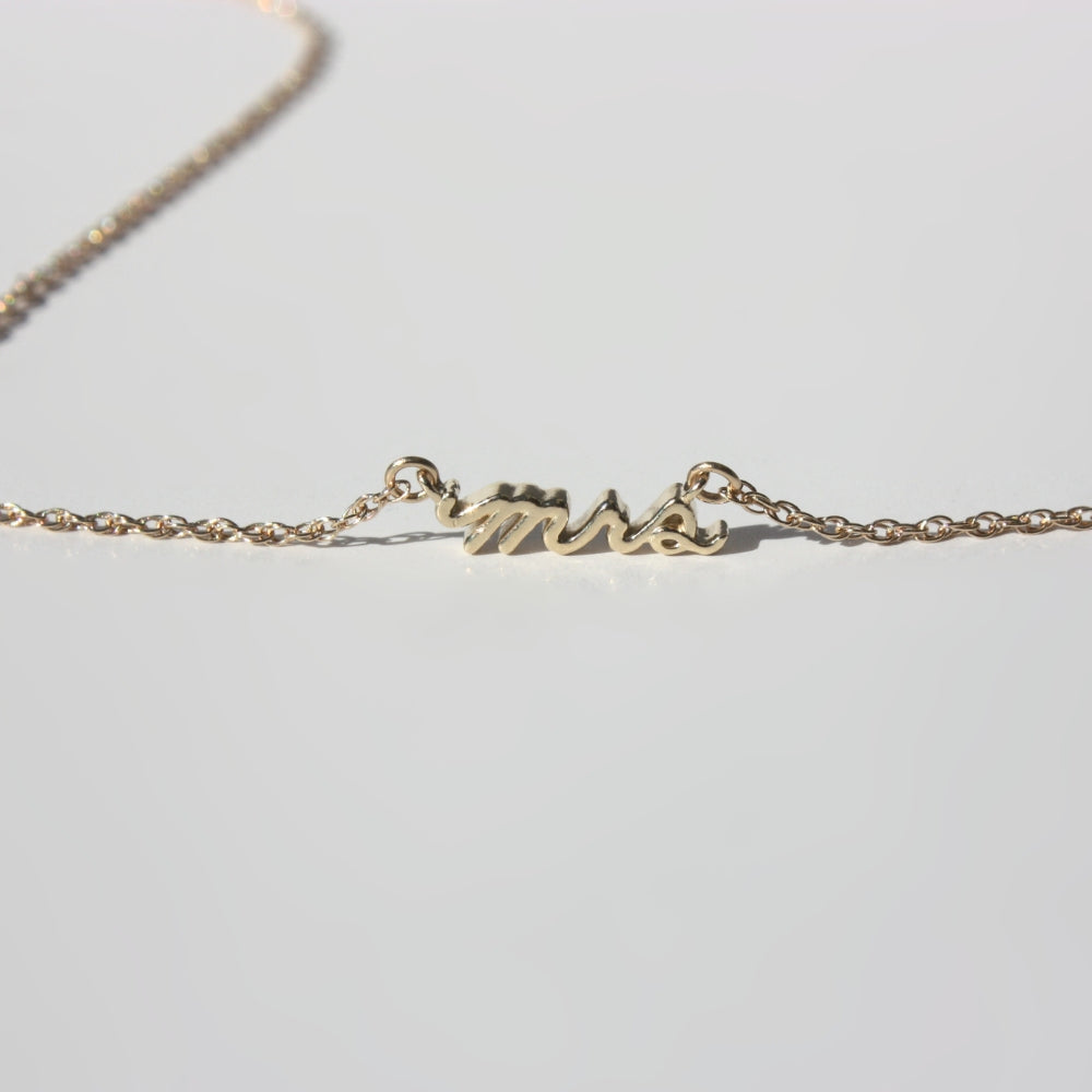 14K Gold Mrs Necklace