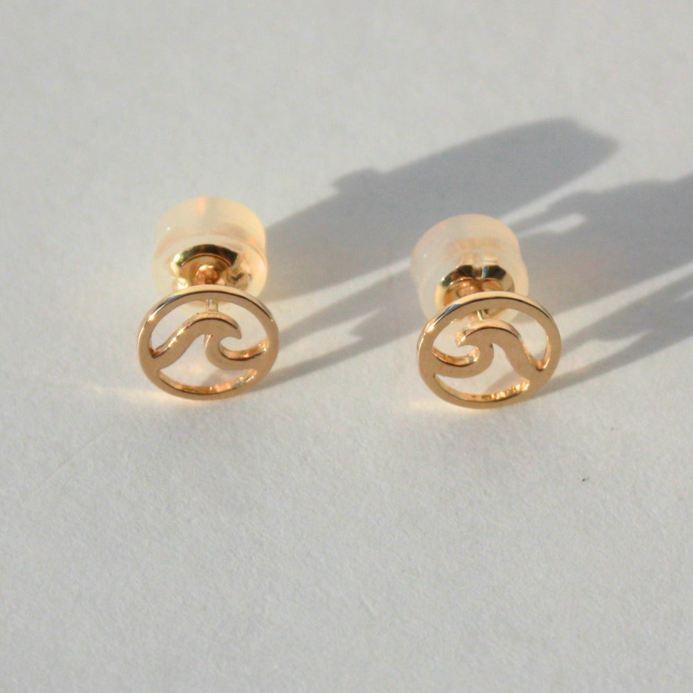 14K Gold Wave Stud Earrings