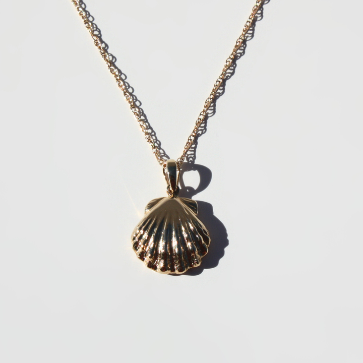 14k Gold Sunrise Seashell Necklace – Hawaiian Coastal Pendant