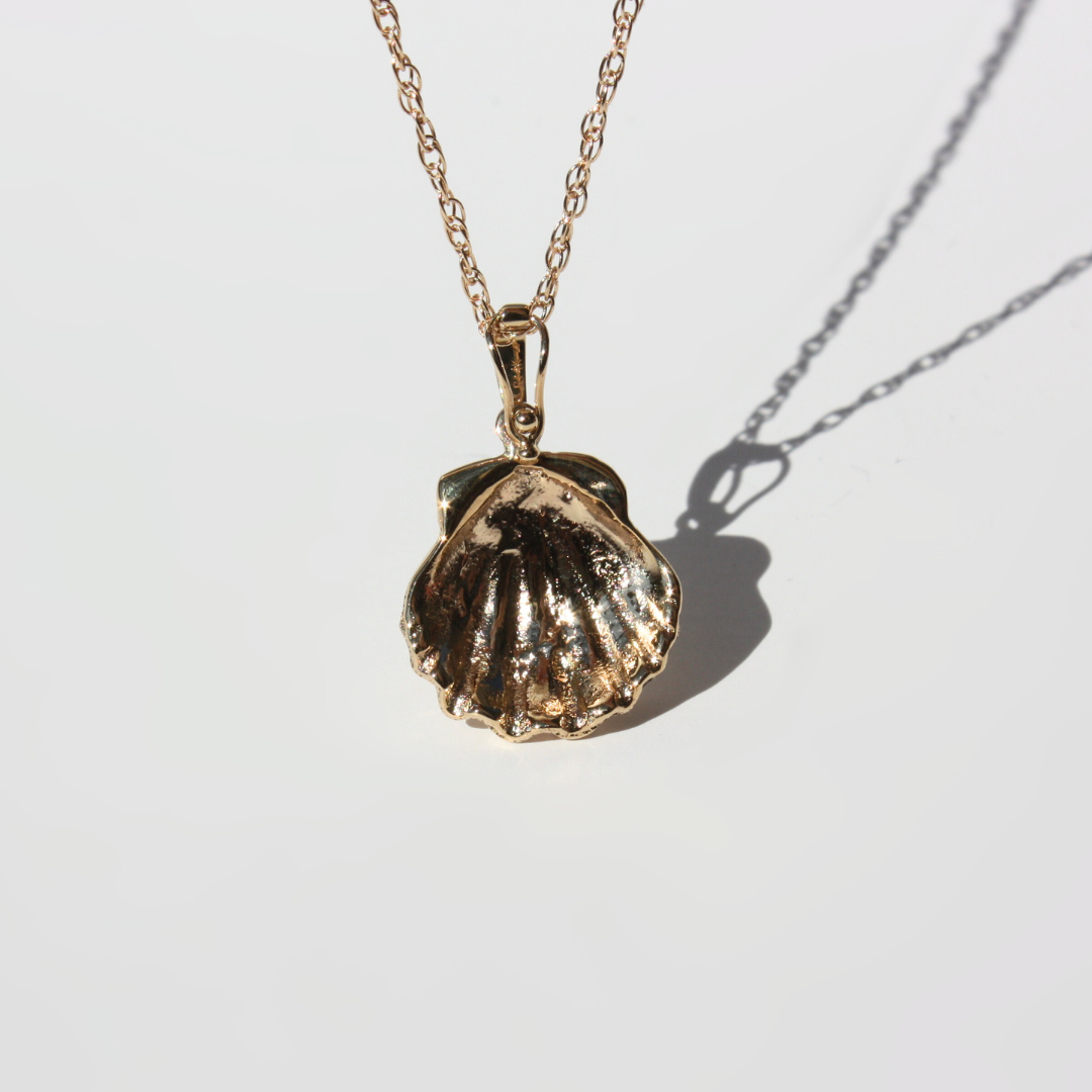 14k Gold Sunrise Seashell Necklace – Hawaiian Coastal Pendant